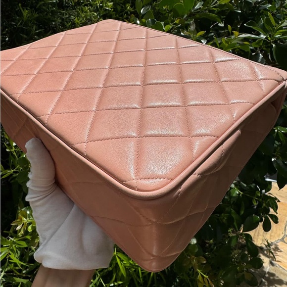 Extremely Rare Vintage Chanel Shoulder Bag with 24k gold plated hardware - Picture 6 of 14